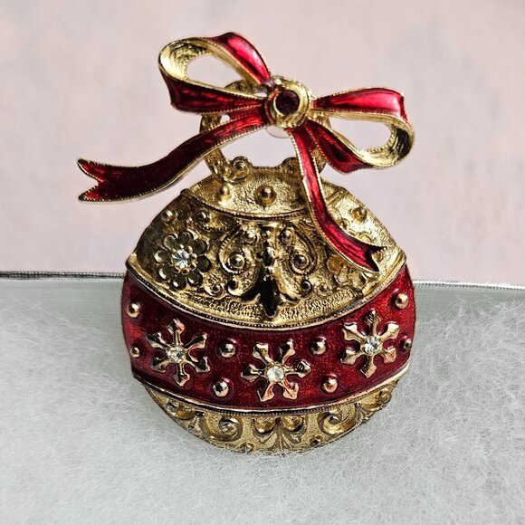 Christmas Red & Gold Brooch or Scarf Pin - Picture 1 of 6